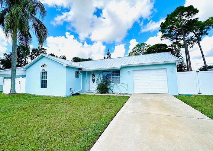 1755 6th Ave SW Vero Beach, FL 32962