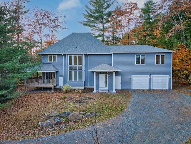 90 Emily Ln Sunapee, NH 03782
