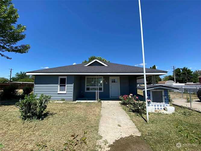 219 NE B St Quincy, WA 98848