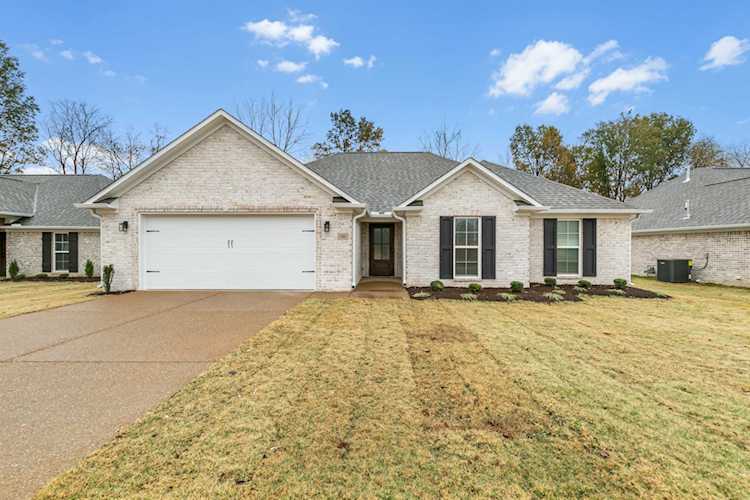 60 Golden Brooke Drive Jackson, TN 38305