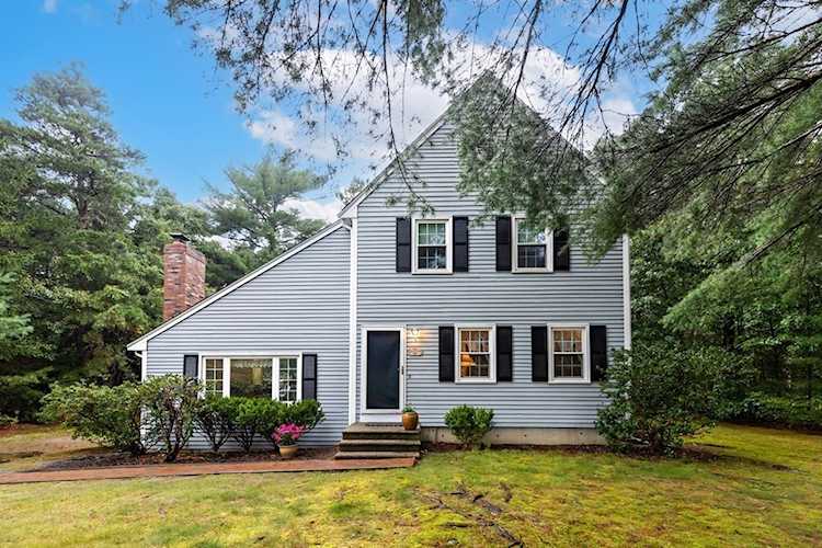 19 Lawrence Road Plymouth, MA 02360