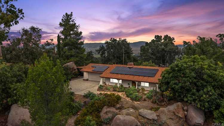 16765 Peace Valley Lane Ramona, CA 92065