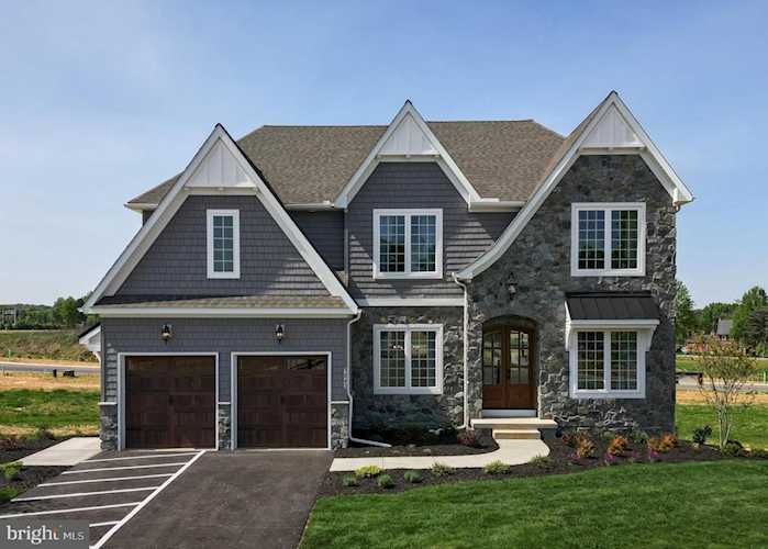 200 Parkview Way Newtown Square, PA 19073