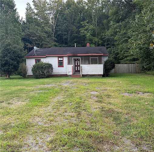 4241 Pughsville Rd Suffolk, VA 23435