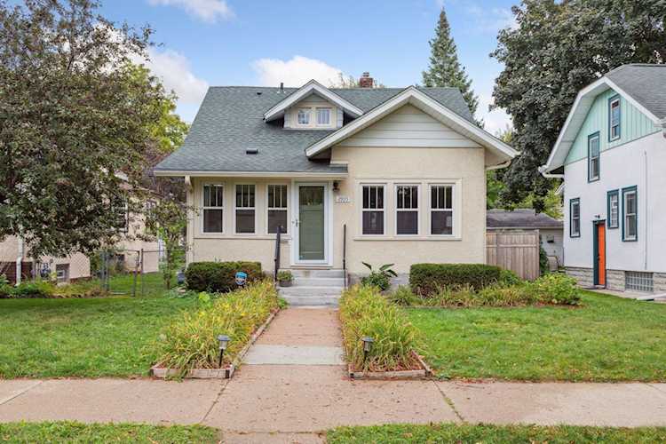 2935 Lincoln Street NE Minneapolis, MN 55418