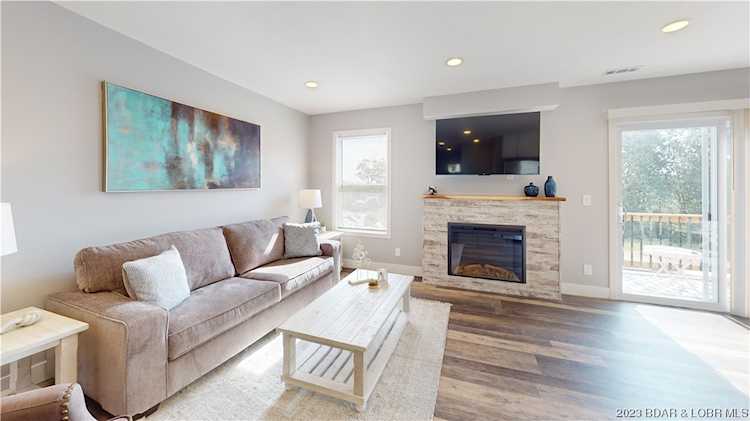104 Crystal Springs Rd Linn Creek, MO 65052
