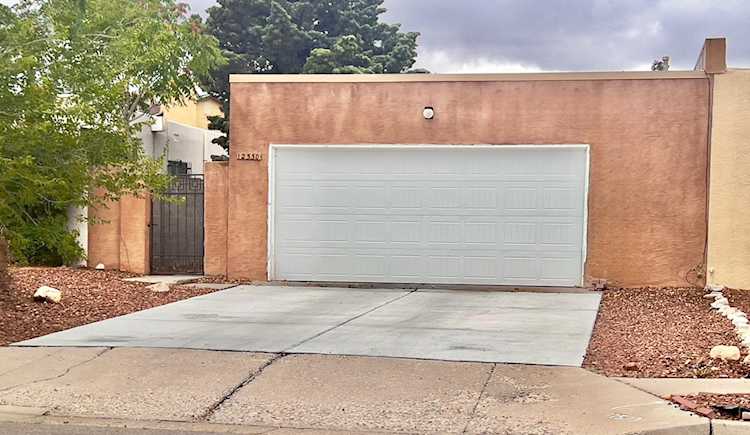 12530 Singing Arrow Ave SE Albuquerque, NM 87123