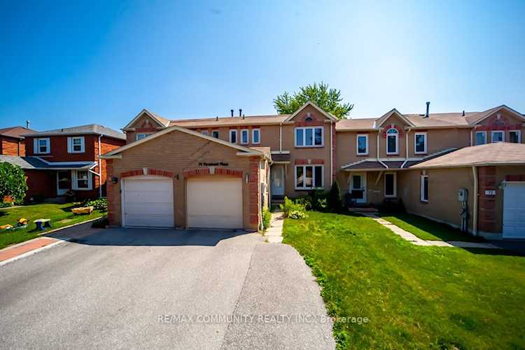 74 Fernbank Pl Whitby, ON L1R 1T1