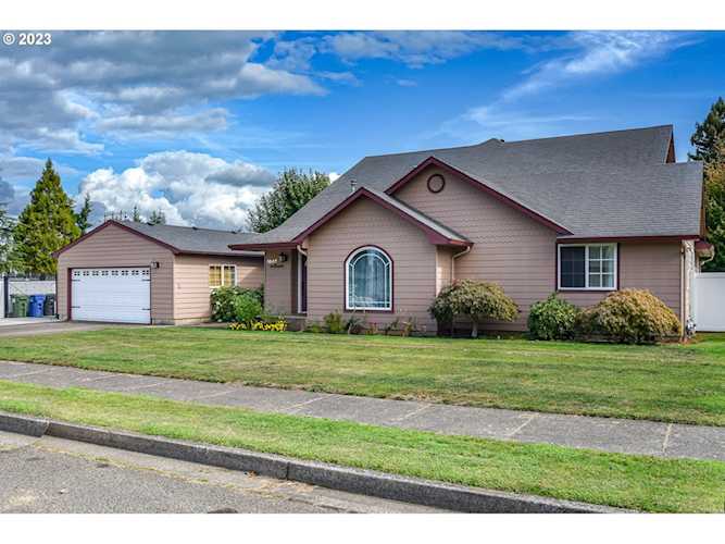1047 Gas Lamp ST Eugene, OR 97402