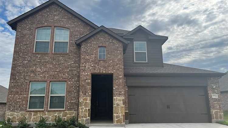 772 Serenity Sound Drive Lavon, TX 75166