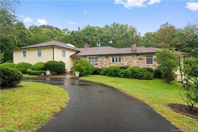 51 Lancelot Dr North Haven, CT 06473 | MLS 170582131 Photo 1