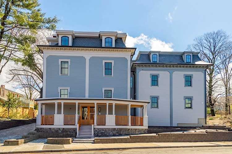 106 Forest Hills Street #103 Boston, MA 02130