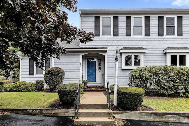 37 Carlson Lane Falmouth, MA 02540 | MLS 22304026 Photo 1