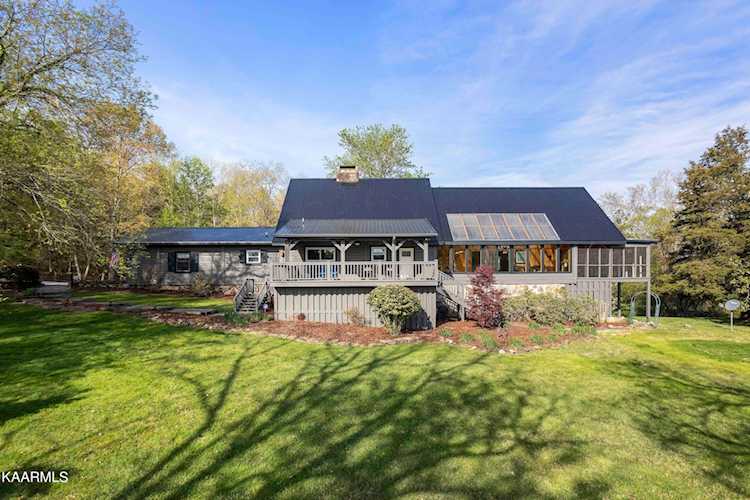 2532 Jones Rd Lenoir City, TN 37771