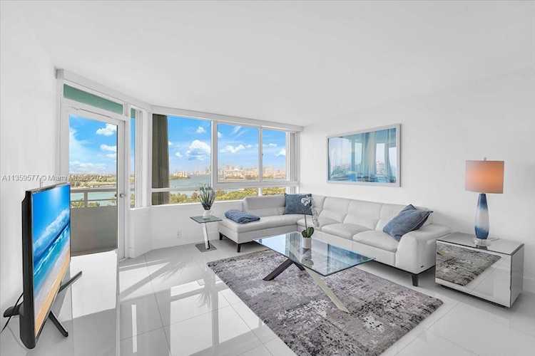 400 S Pointe Dr #1007 Miami Beach, FL 33139