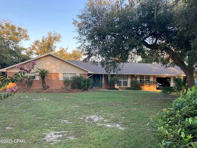 4502 Vista Ln Lynn Haven, FL 32444