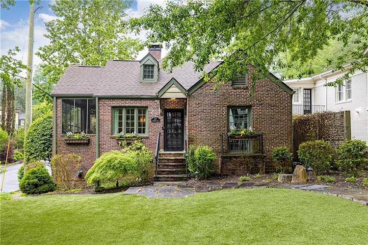 237 Peachtree Way NE Atlanta, GA 30305