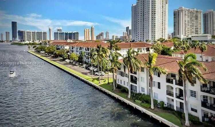 3165 NE 184th St #6304 Aventura, FL 33160