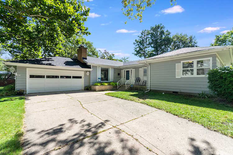310 S Rosedale Ave Aurora, IL 60506