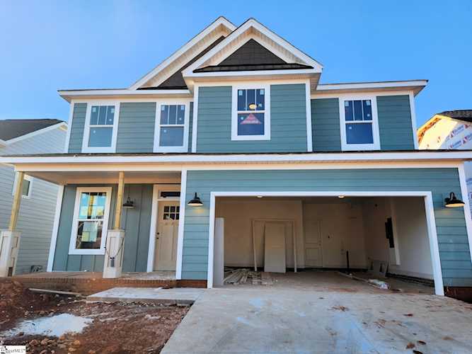 8 Currituck Drive Greer, SC 29651