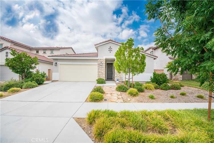 30195 Honor Ct Menifee, CA 92584 | MLS IG23167473 Photo 1