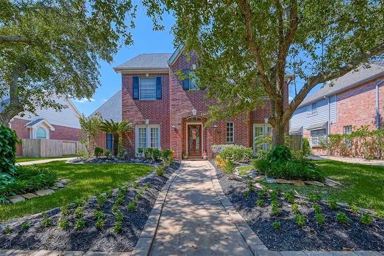 630 Lorfing Ln Sugar Land, TX 77479