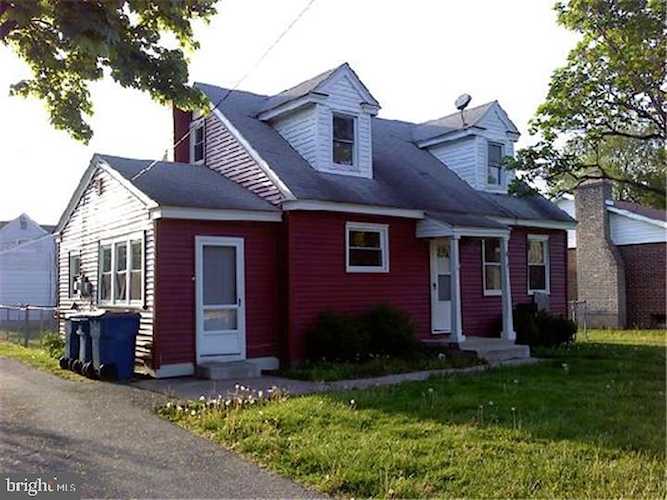 18 Wesley St Camden, DE 19934