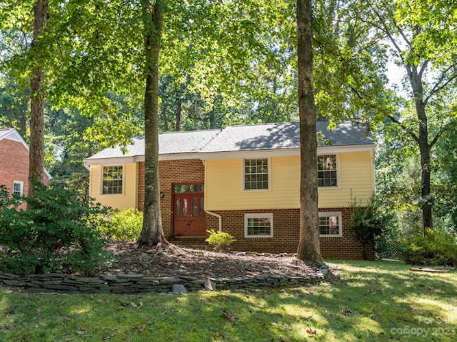 7224 Lake Dr Matthews, NC 28104 | MLS 4070732 Photo 1