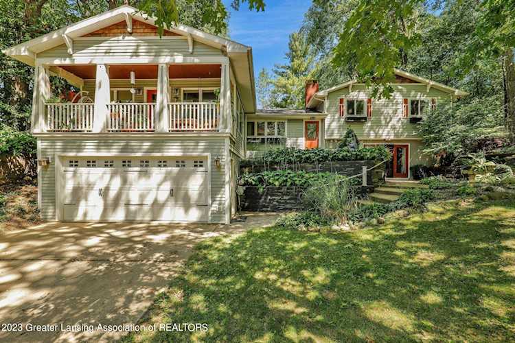 8473 Riverest Dr Portland, MI 48875