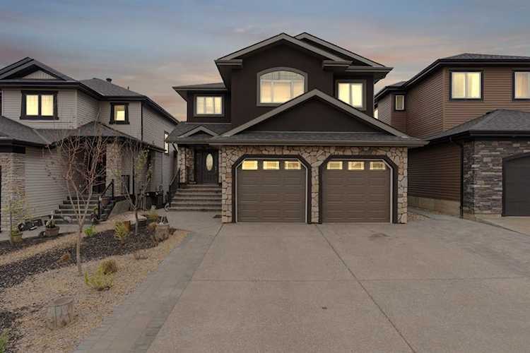 137 Gravelstone Rd Fort McMurray, AB T9K 0