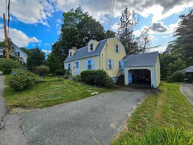 9 Walkup Ct Natick, MA 01760
