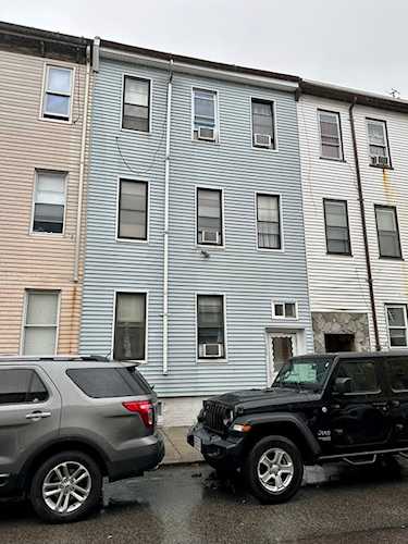 183 Marion St Boston, MA 02128