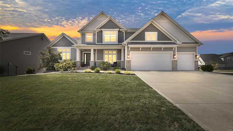 412 Filipp Ln Lake St Louis, MO 63367