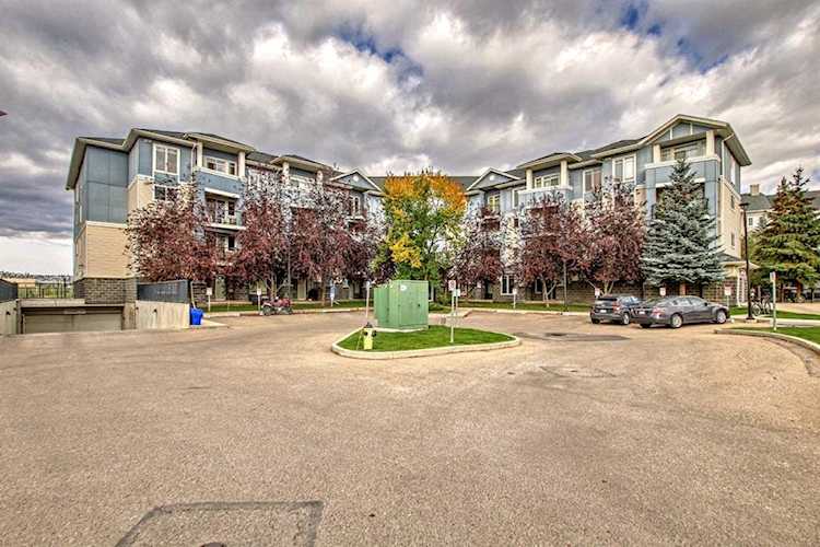108 Country Village Circle NE #102 Calgary, AB T3K 0E3