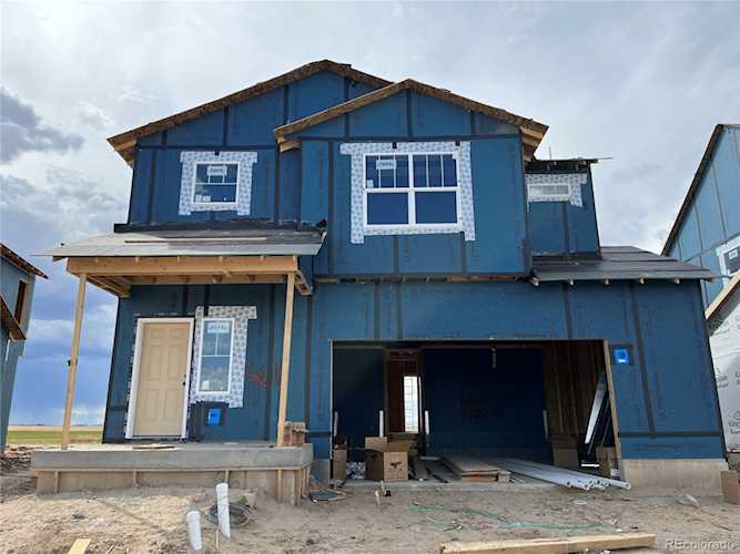 661 Heartland Dr Bennett, CO 80102