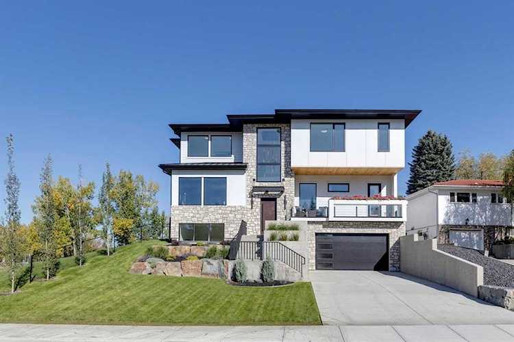 4559 Stanley Dr SW Calgary, AB T2S 2E3