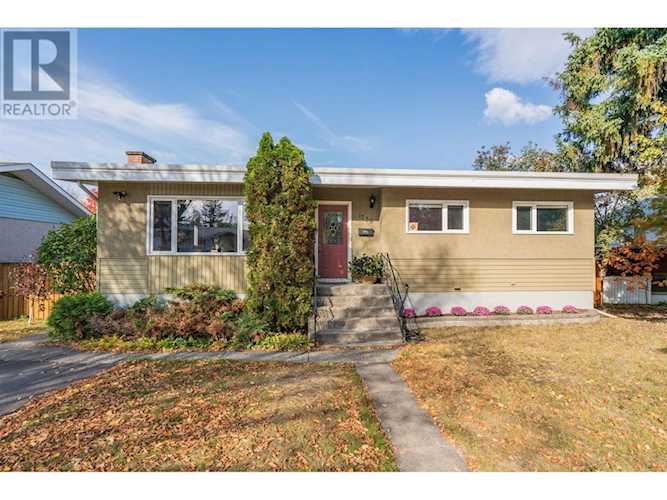 1739 Harper Drive Prince George, BC V2M2Y9