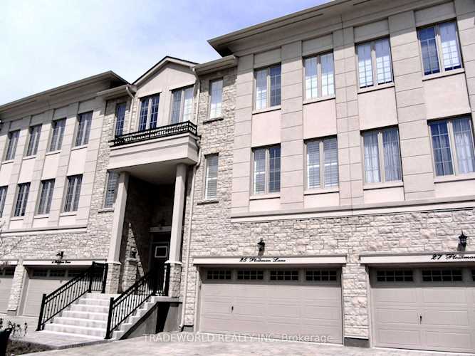 25 Plowman Lane Richmond Hill, ON L4C 0K9