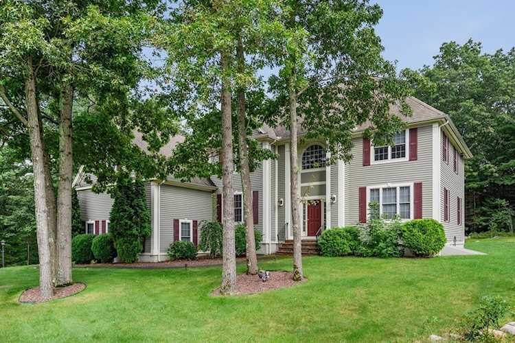174 Boston St Middleton, MA 01949