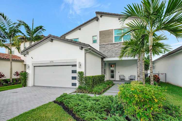 4790 Marston Lane Lake Worth, FL 33467