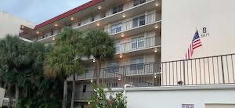 3871 Via Poinciana #602 Lake Worth, FL 33467