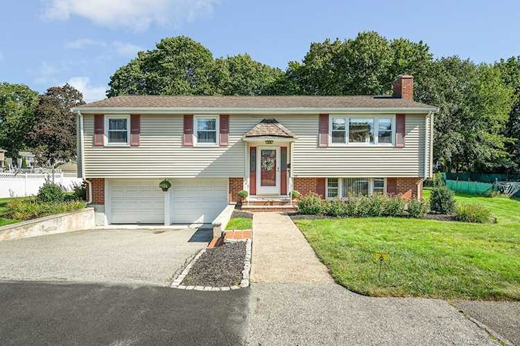 39 Quimby Ave in Woburn, MA - Century 21 New England Photo 1