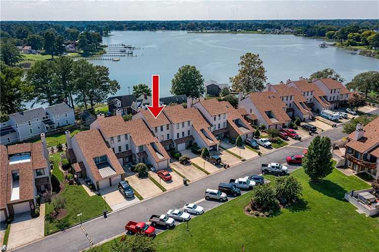 20 Sandie Point Ln Portsmouth, VA 23701