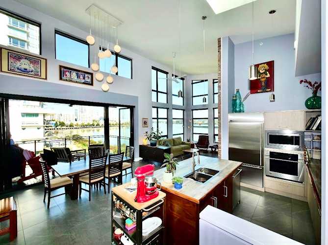 220 Salter Street #406 New Westminster, BC V3M 0H4