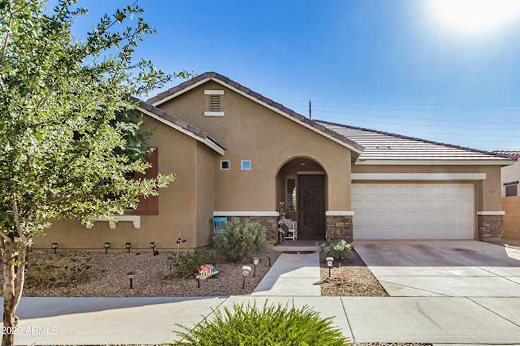 22553 E Via Las Brisas Queen Creek, AZ 85142