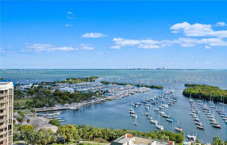 2889 Mcfarlane Rd #1503 Miami, FL 33133
