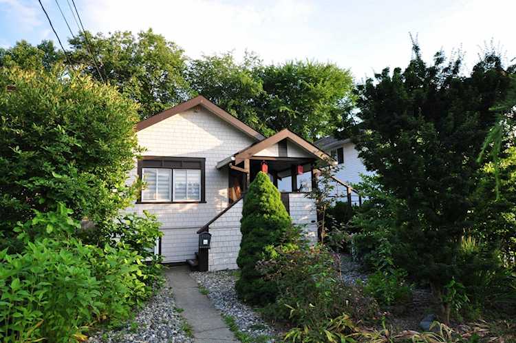 2162 Fraser Avenue Port Coquitlam, BC V3B 1N8