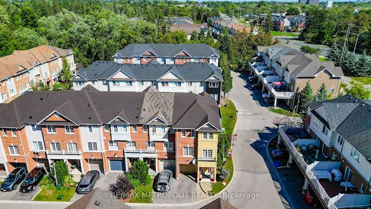 1790 Finch Ave #12 Pickering, ON L1V 0A1