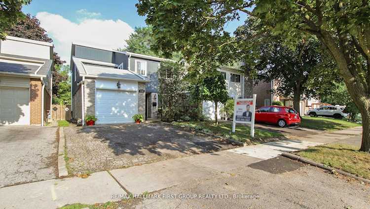 1787 Listowell Cres Pickering, ON L1V 2Y2