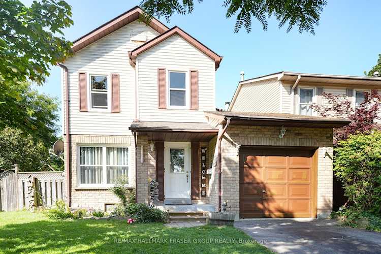 31 Kipling Cres Ajax, ON L1S 5A7